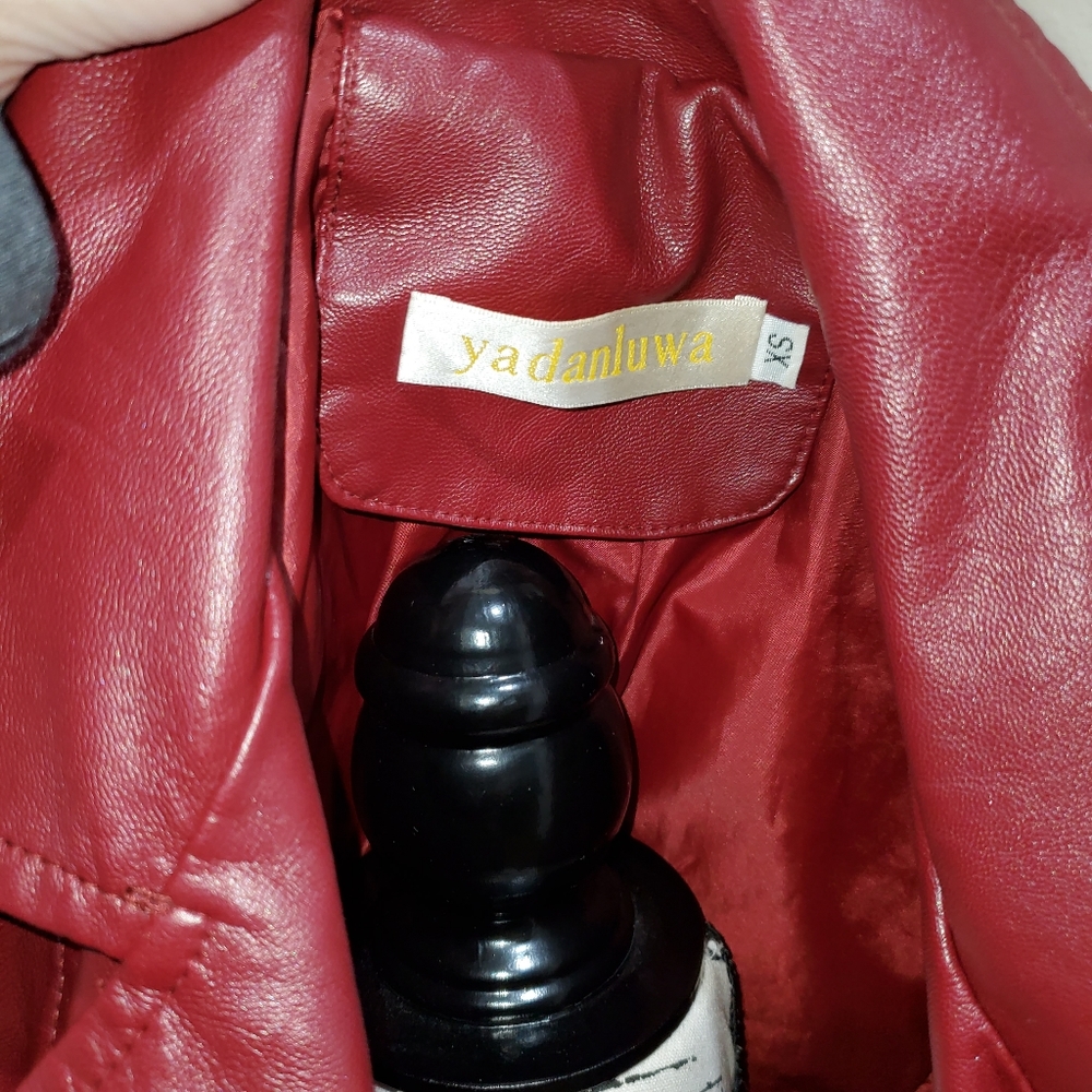 Leather jacket - Picture 6 of 7